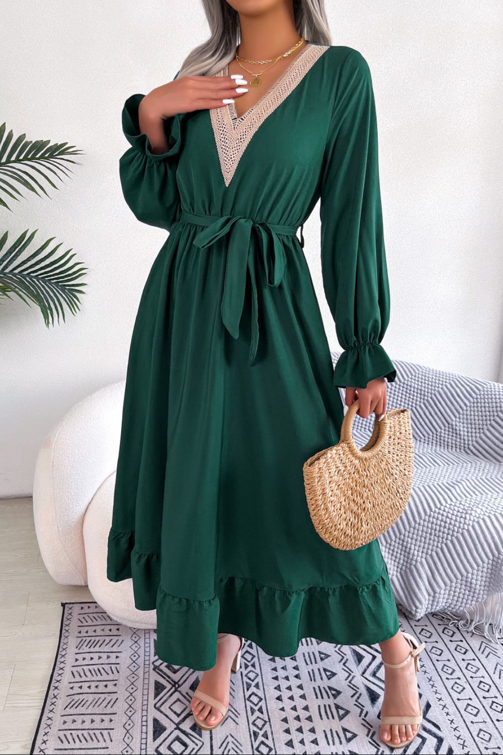 Contrast Belted Flounce Sleeve Dress